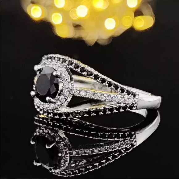 New 925 Silver Round luxury Sapphire Ring - Picture 4 of 4